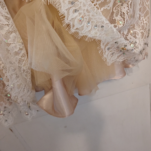 Angela & Alison Dress - Picture 4 of 6